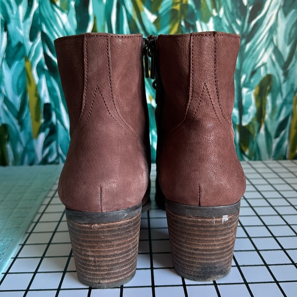 Lucky brand Persee booties size 10 - Picture 3 of 9